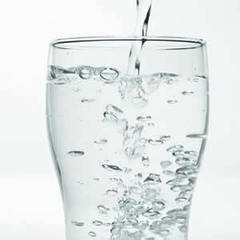 多喝水能治疗感冒？并非如此